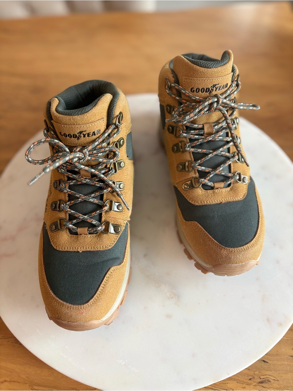 Goodyear Everest Men’s Hiking Boots Wheat Pine Gum Size 10M